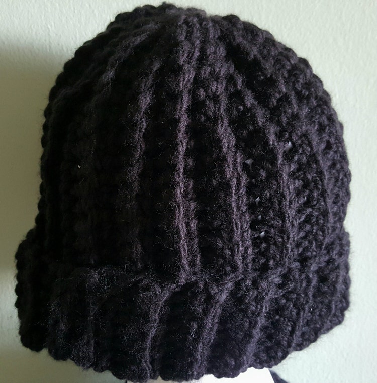 Men's XL black hat and scarf setcrochet by valscrochetcreations