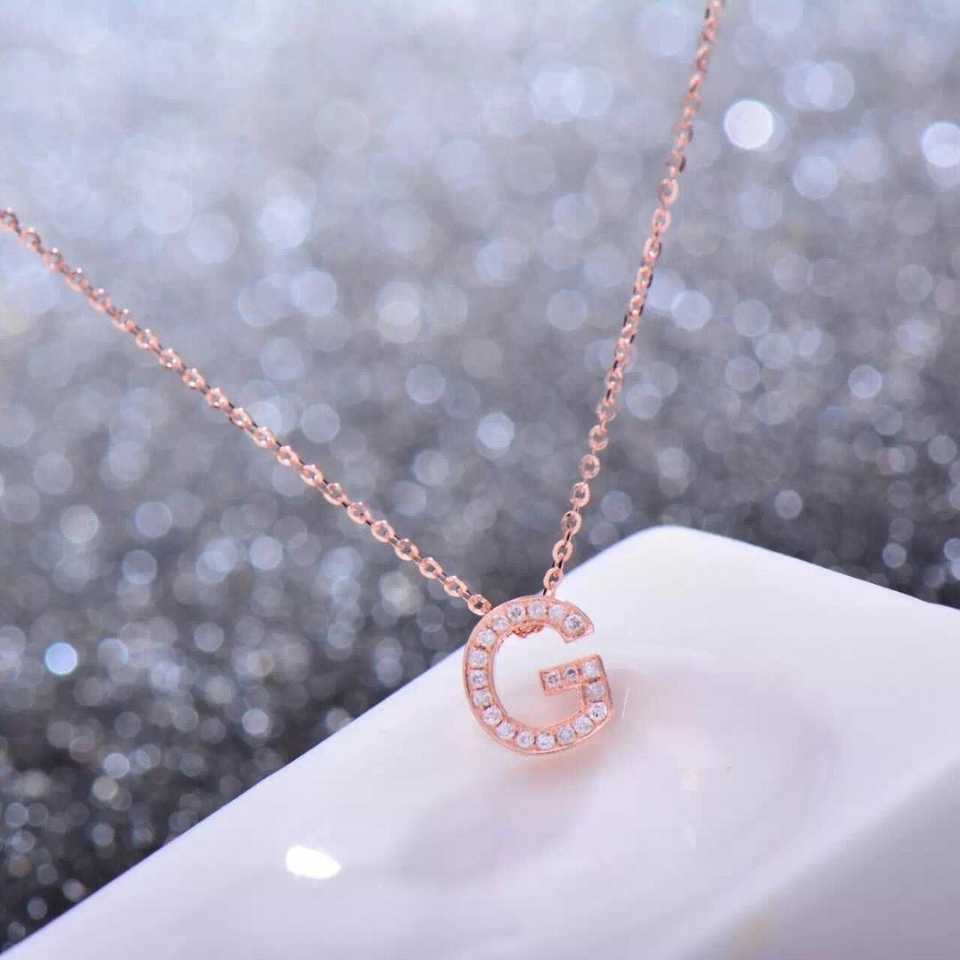 Solid 18K Gold Letter G Diamond Pendant With Chain State of