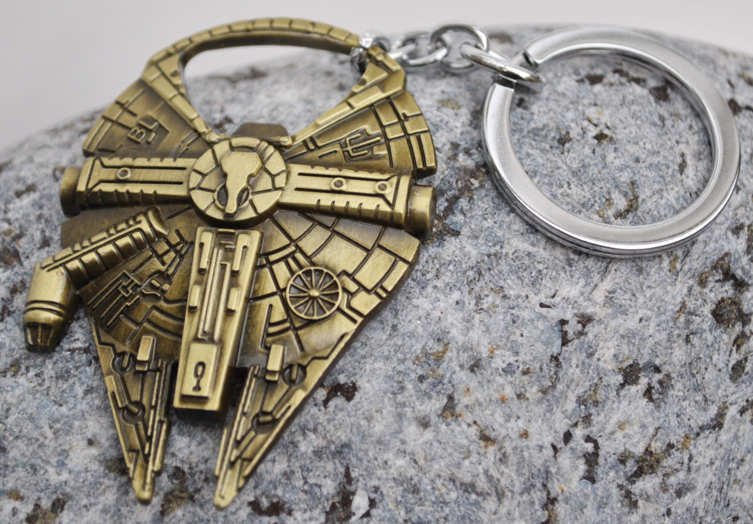 Star Wars Millennium Falcon Keyring Keychain Bottle Opener
