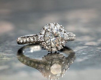 Light Champagne Diamond Engagement Ring in 18k white gold