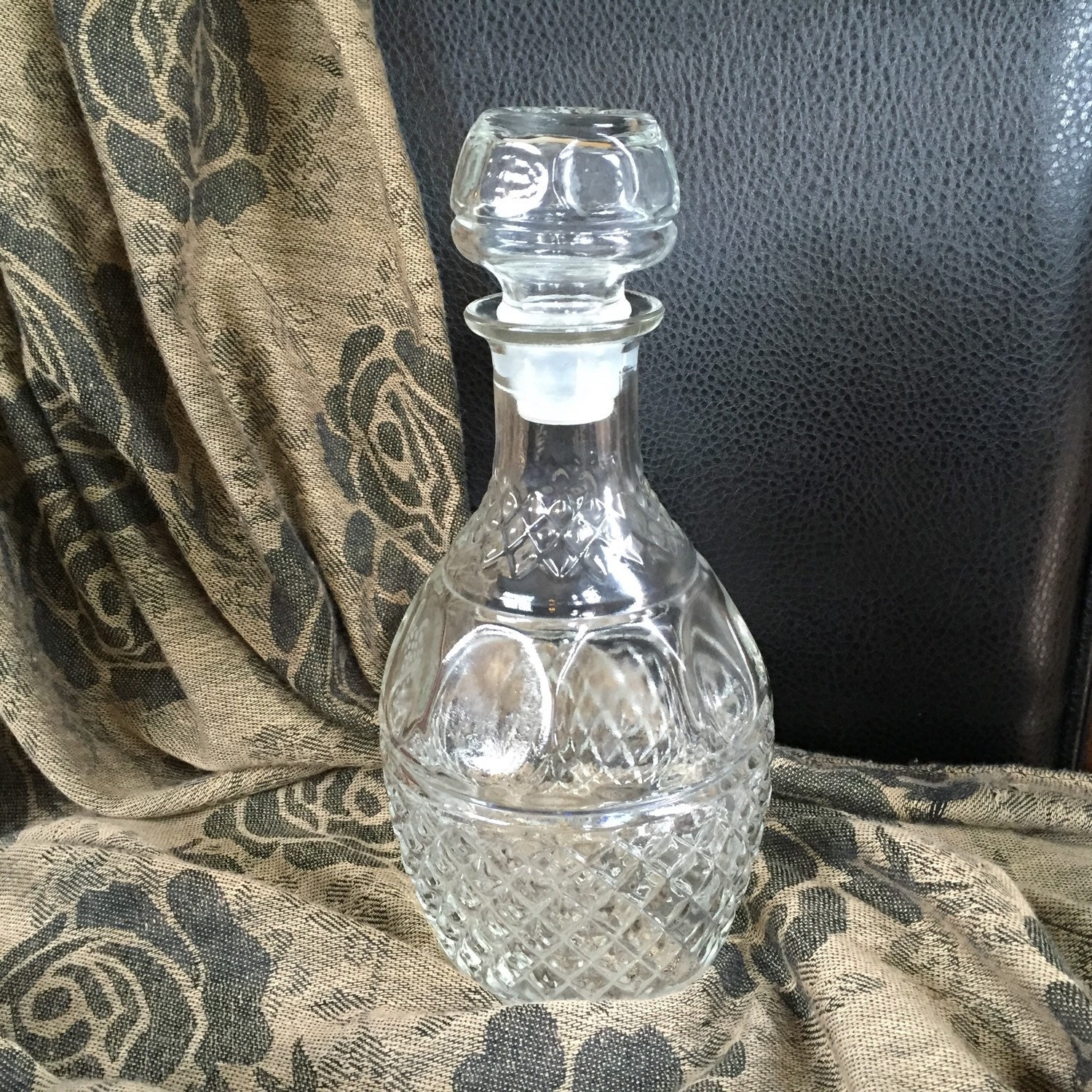 Princess House ‘Diamond Puff’ Wine Decanter with Crown and Grapes