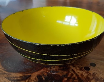 Saturn enamelware bowl, by Kittelsen for Cathrineholm, Norway 1958. A design icon