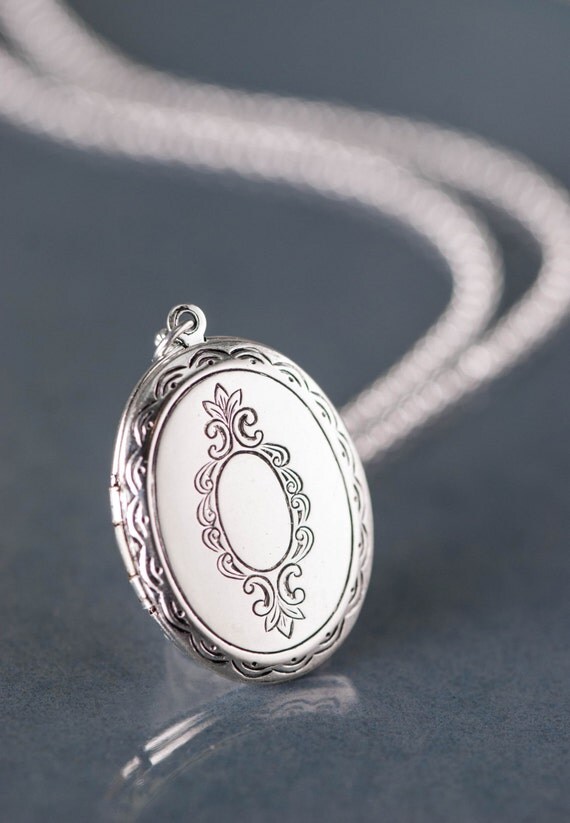 Silver Oval Locket with Long Chain Necklace Vintage by FreshyFig
