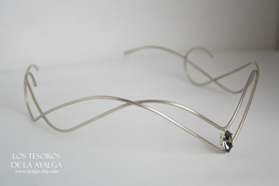 Elvish tiara with swarovski stone - elven tiara - bridal headpiece - elven crown