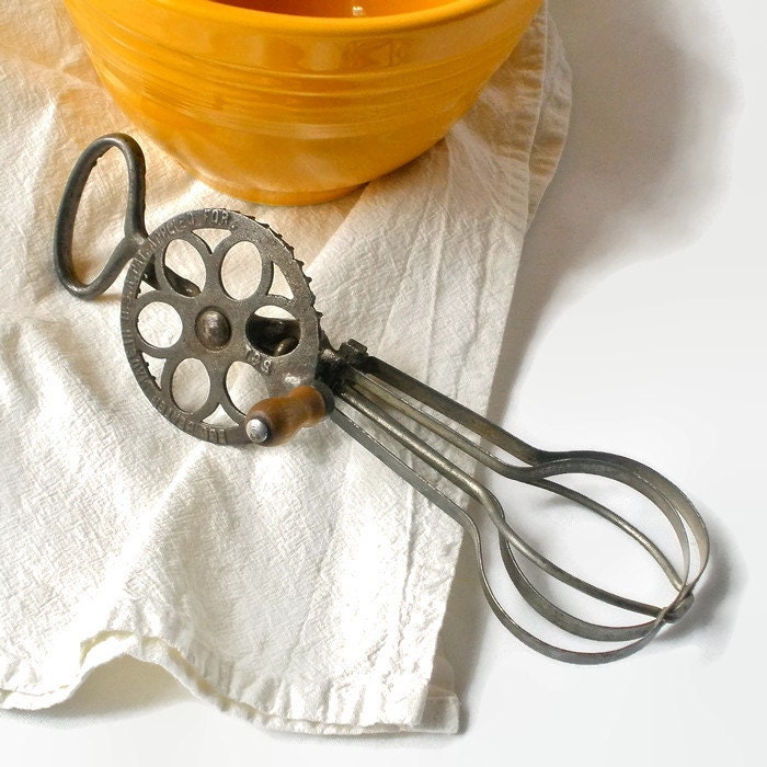 Dover Egg Beater Made In USA 1800s Primitive Farmhouse Kitchen