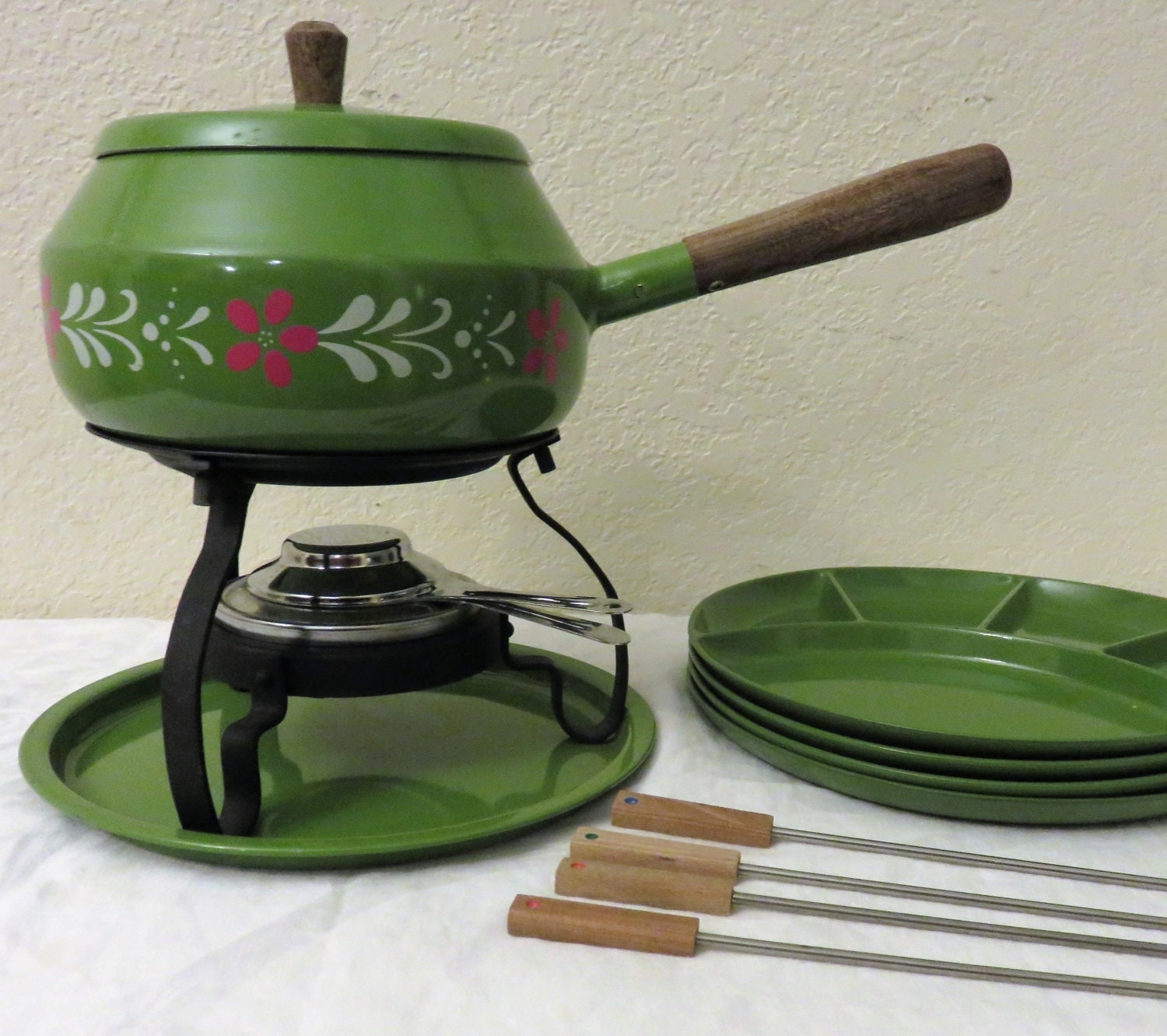 Fondue Pot and Serving Set For Four, Vintage Green Alpine Fondue