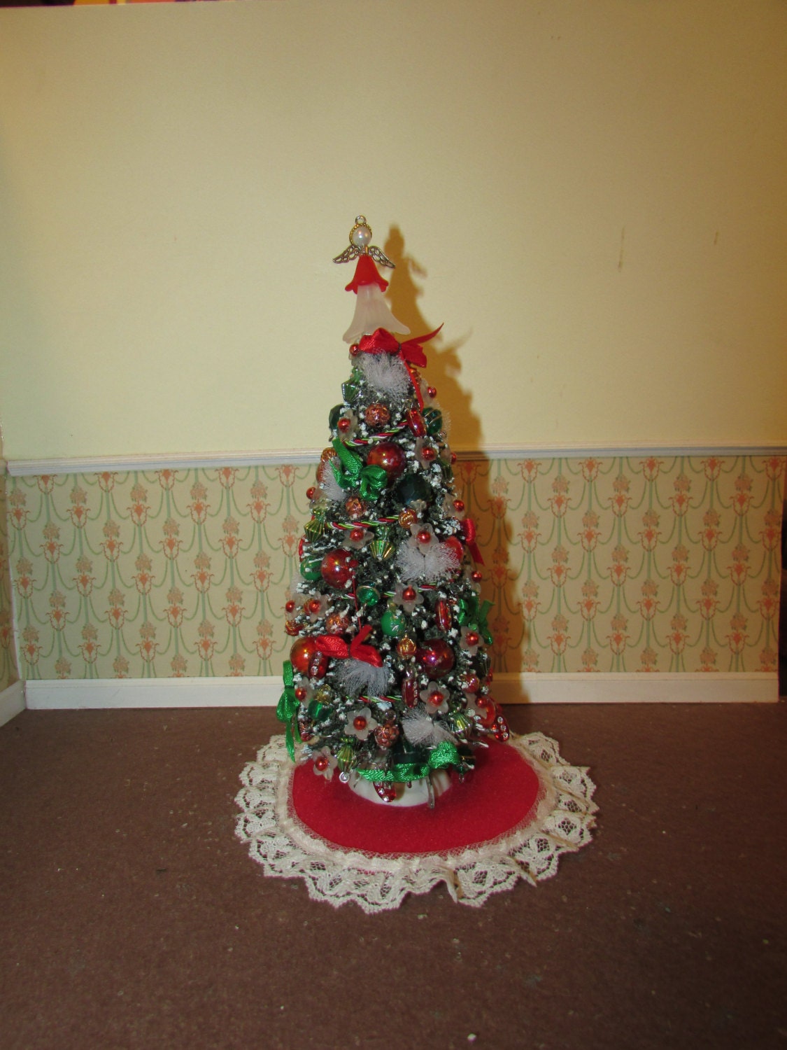 Dollhouse miniature Christmas tree Gina's Originals