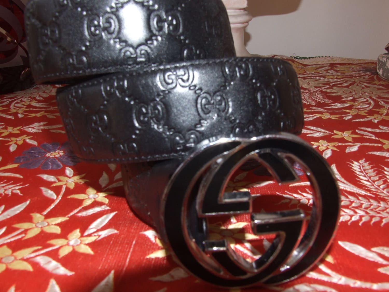 GUCCI Authentic Belt Made in Italy Vintage black leather print