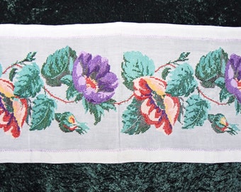 EXCELLENT Embroidered Table Runner Ukrainian Hand Embroidery Antique Embroidered Panel Dog Rose Old Ukrainian Tapestry Needlepoint Vintage