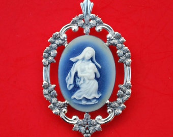925 Sterling Silver Blue Cameo Pendant - Mother and Baby