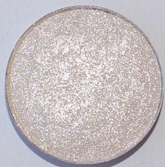 Oyster White Pan Pressed Mineral Eyeshadow