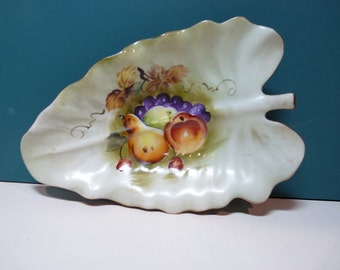 Vintage Lefton China hand painted Leaf Dish