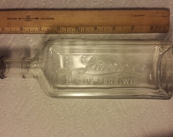 Old medicine Bottle "Lange, De Pere, Wis." B119