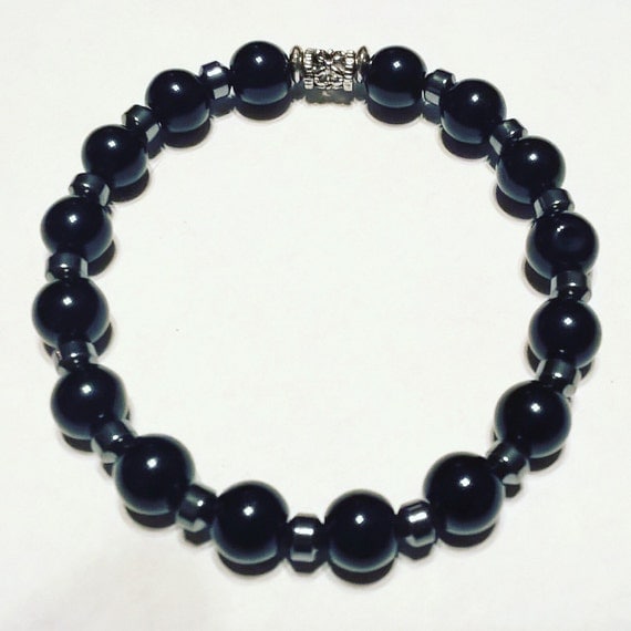 Items similar to Black beaded bracelet on Etsy