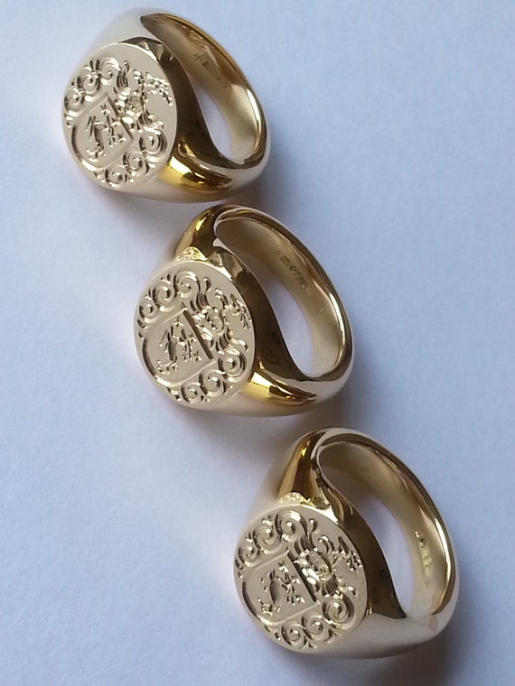 Order your family crest ring from Oxford