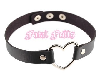 Black Leather Heart Choker Collar Goth Punk 90s Adjustable O-Ring Necklace Vegan