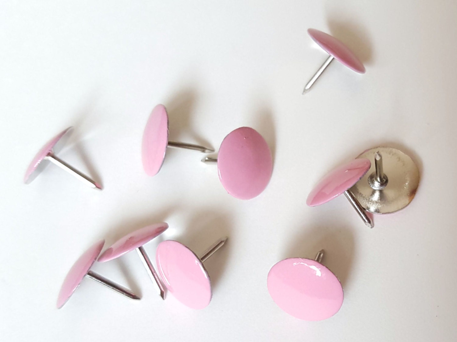 Pink Thumbtacks Push Pins Set. Perfect for Bulleting Boards