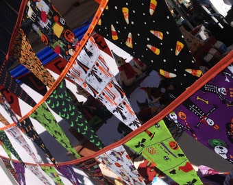 HALLOWEEN PARTY BANNER--Halloween Fabric Banner-- Bunting Flags Party Decoration Photo Prop--Halloween Mantle