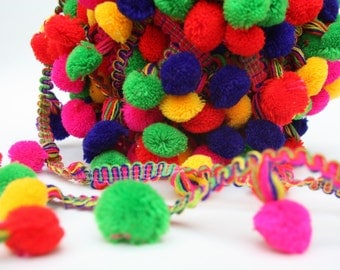 Pom Pom Trim, Multi Color Pompom lace, Scarf pom pom trim, Fringe Pom Poms, Indian Trim, Gypsy, Boho , Belly Dance, 1 yard
