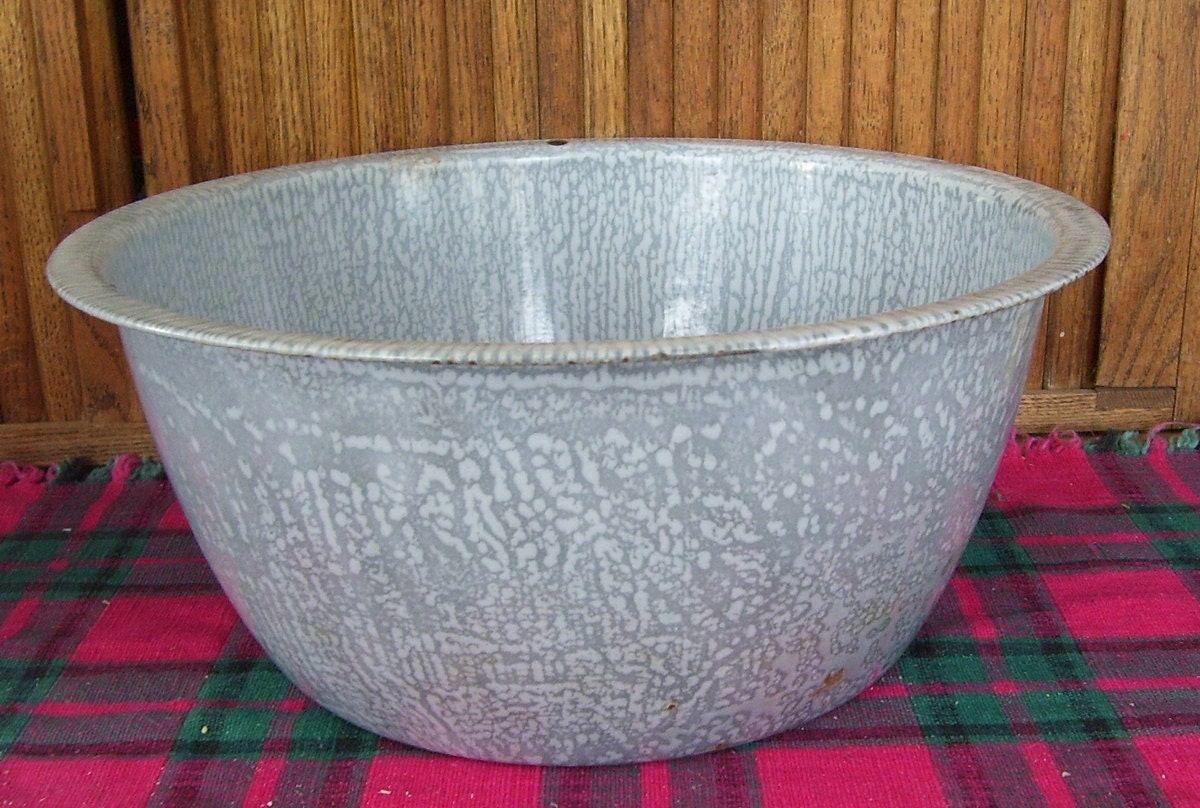 Vintage Large Grey Enamel Speckled Round Metal Wash Pan