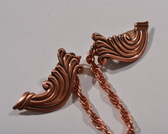Vintage 1950s Copper Sweater Clip - Scroll Sweater Guard - NWT Fashions