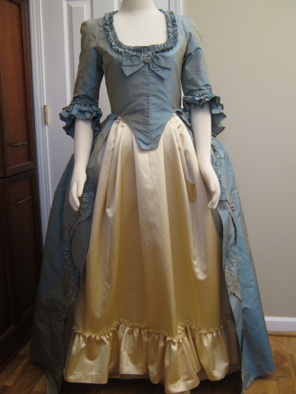 Colonial Taffeta Gown 12