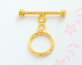 2 of 925 Sterling Silver 24k Gold Vermeil Style Toggles 9 mm. :vm0036