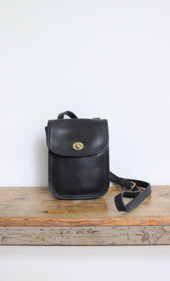 Vintage Coach Bag // Crossbody Sidepack Bag in Black // Mini