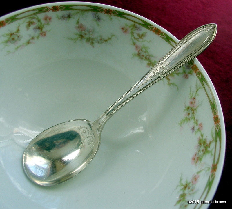 Vintage TRIUMPH 1925 Silverplate Sugar Serving Spoon by Wm Rogers & Son