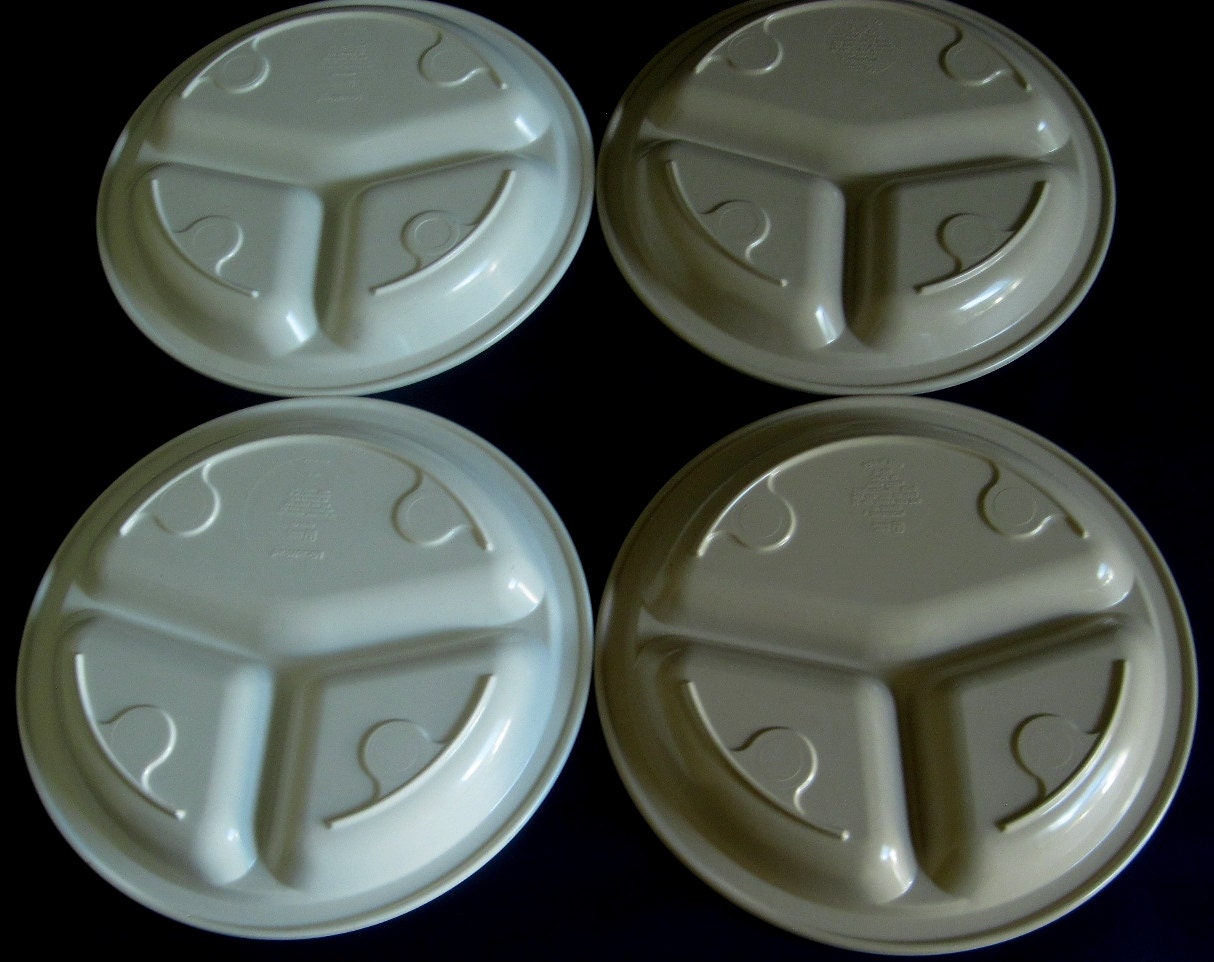Anchor Hocking Microware Divided Plates Microwave Oven Safe