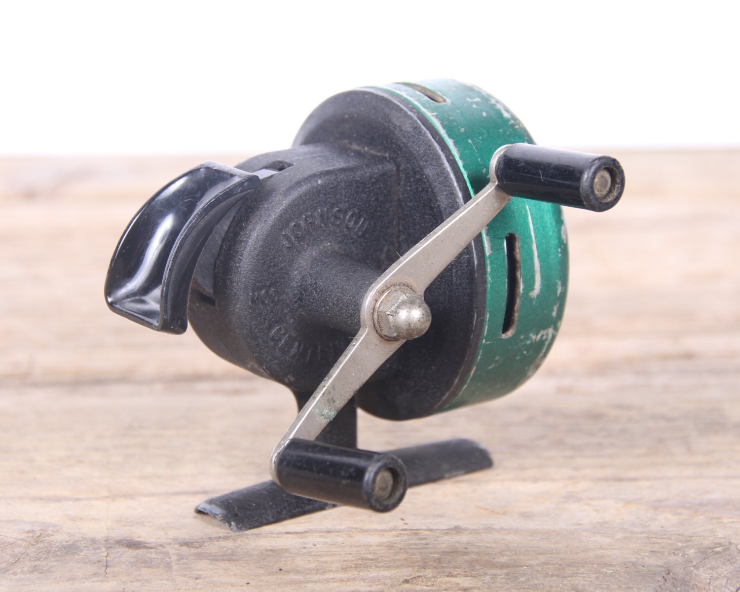 Antique Fishing Reel / Green Johnson Century Bait Casting