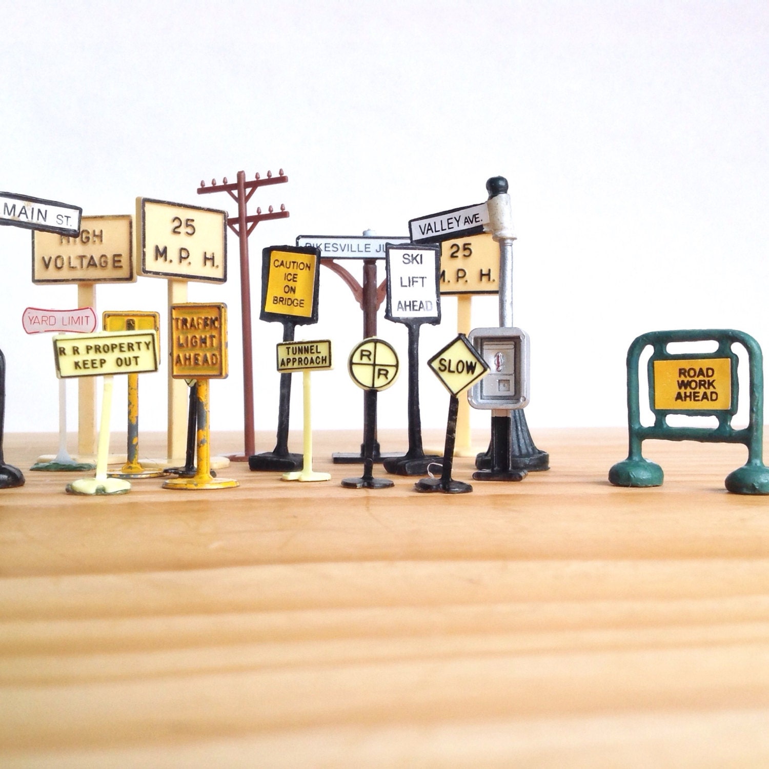 Vintage Miniature Street Signs Traffic Signs by DairyFarmAntiques