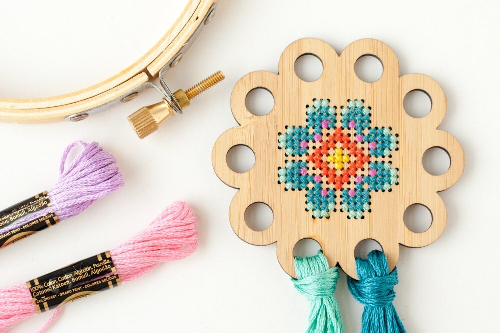 CLEARANCE Flower Thread Holder DIY Kit Embroidery Floss