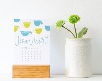 2017 desk calendar with wood stand