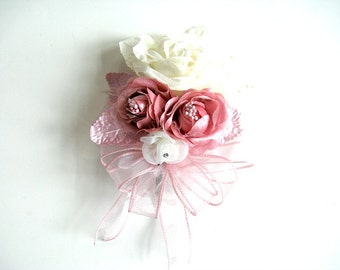 Rose and ivory wearable corsage- Corsage for women- Wedding/Bridal shower bow- Prom corsage- Floral corsage- Floral gift bow