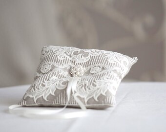 Wedding Ring Pillow, Ring Bearer Pillow, Wedding Pillow, Wedding Ring Pillow, Ring Bearer, Lace Ring Pillow, Rustic Wedding, Ring Cushion