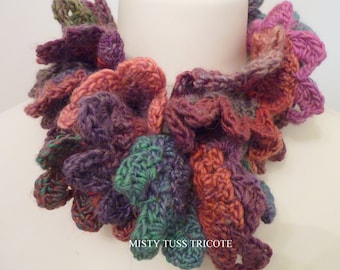 Snood "DOROTHEE" crocheté à la main au point fantaisie - création Misty Tuss Tricote
