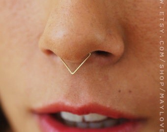 Triangle Septum nose ring, Septum Ring Gold, Gold septum, Septum, chevron septum, Septum Piercing, Septum Nose Ring, Gold Septum
