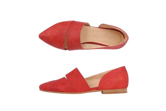 red pointy flats