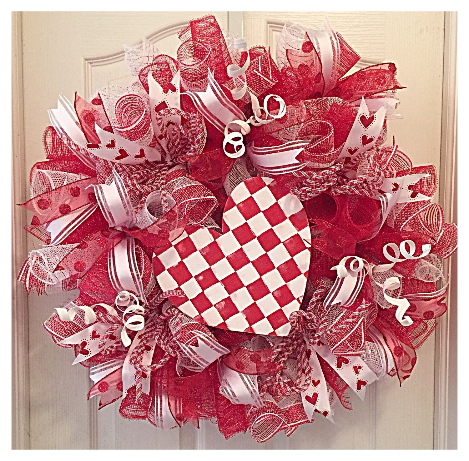 Valentines Day Heart Deco Mesh Wreathred And White 1207