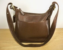 coach hobo tote-um-table