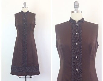 60s Brown 3-D Ruffled Shift Dress / 1960s Vintage Mandarin Collar Sleeveless Rhinestone Button Shift Dress / Medium / Size 6