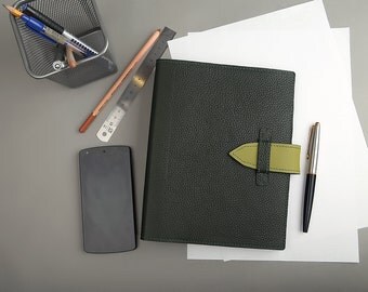 Leather binder «Basic»