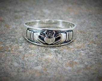 Claddagh Ring Mens or Womens Sterling Silver 925 Claddagh Ring / Promise Ring / Engagement Ring / Free Engraving