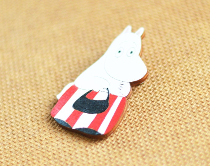Moomin Mum // Wooden brooch is covered with ECO paint // Laser Cut // 2017 Best Trends // Fresh Gifts