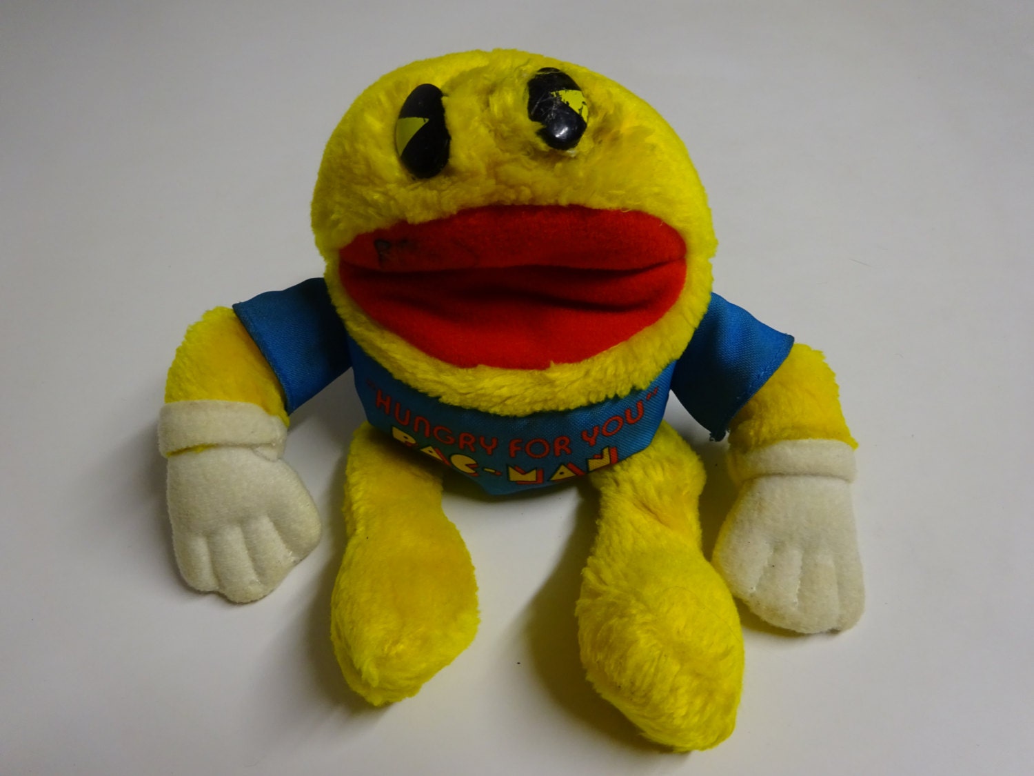 Vintage 1980's Pac Man Stuffy/ Knickerbocker Hungry For