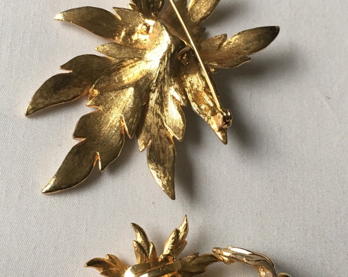 Storewide 25% Off SALE Vintage Gold Tone Large Floral Designer Brooch And Matching Earrings Featuring Enamel Overlay Finish