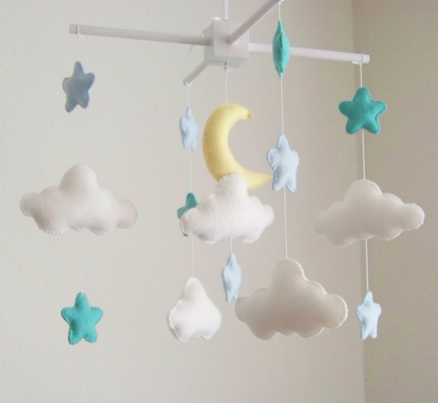 Mond und wolken baby mobile baby mobile von dlgnurseryboutique