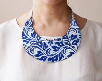 Necklace blue tip