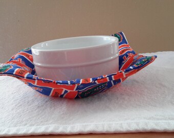 Gator Microwave Bowl Potholder